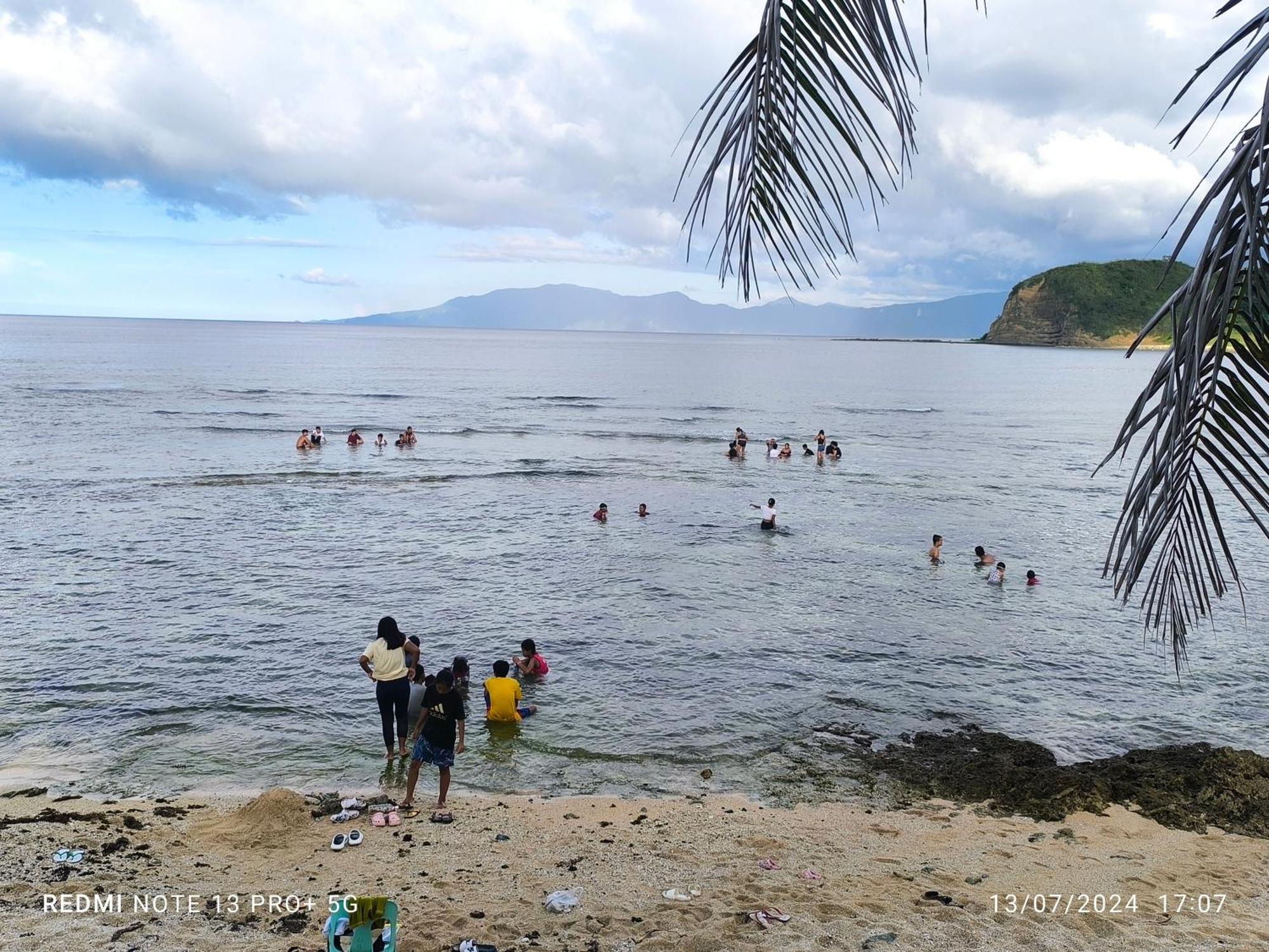 Jay Henry Transient Beach House, B Pagudpud, Blue Lagoon Beach Экстерьер фото